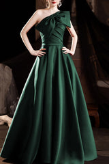 Elegant Floor Length Performance Gown Prom Dress
