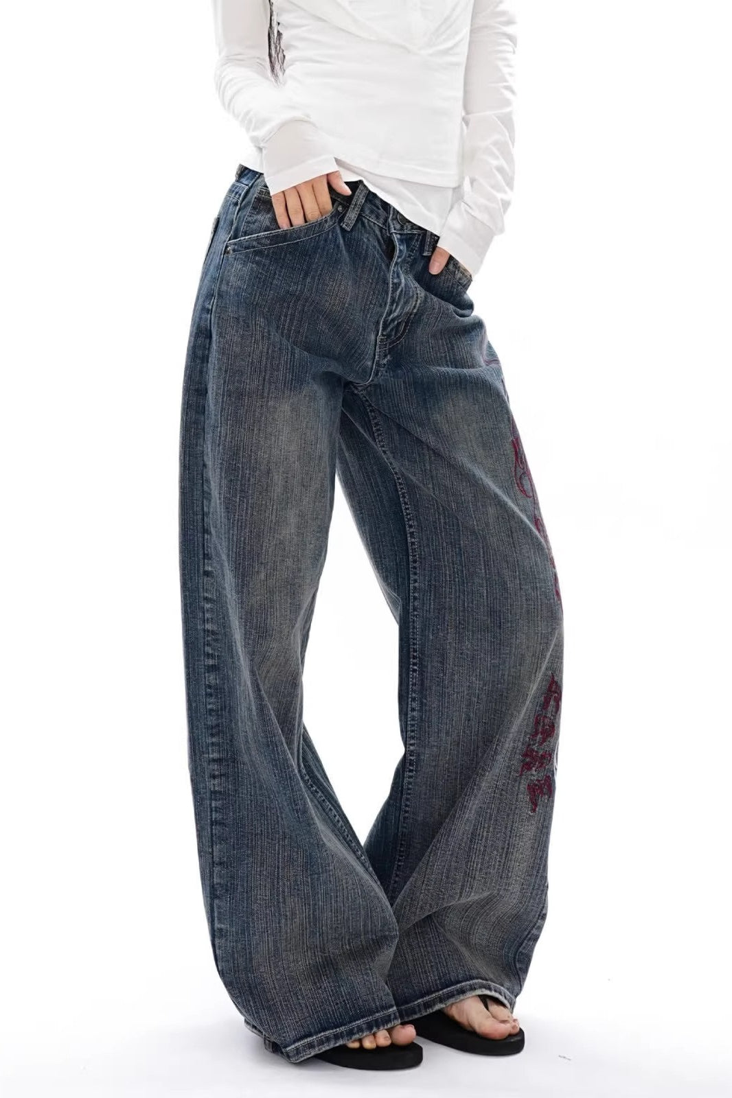 Embroidered Slub Denim Relaxed Straight Jeans