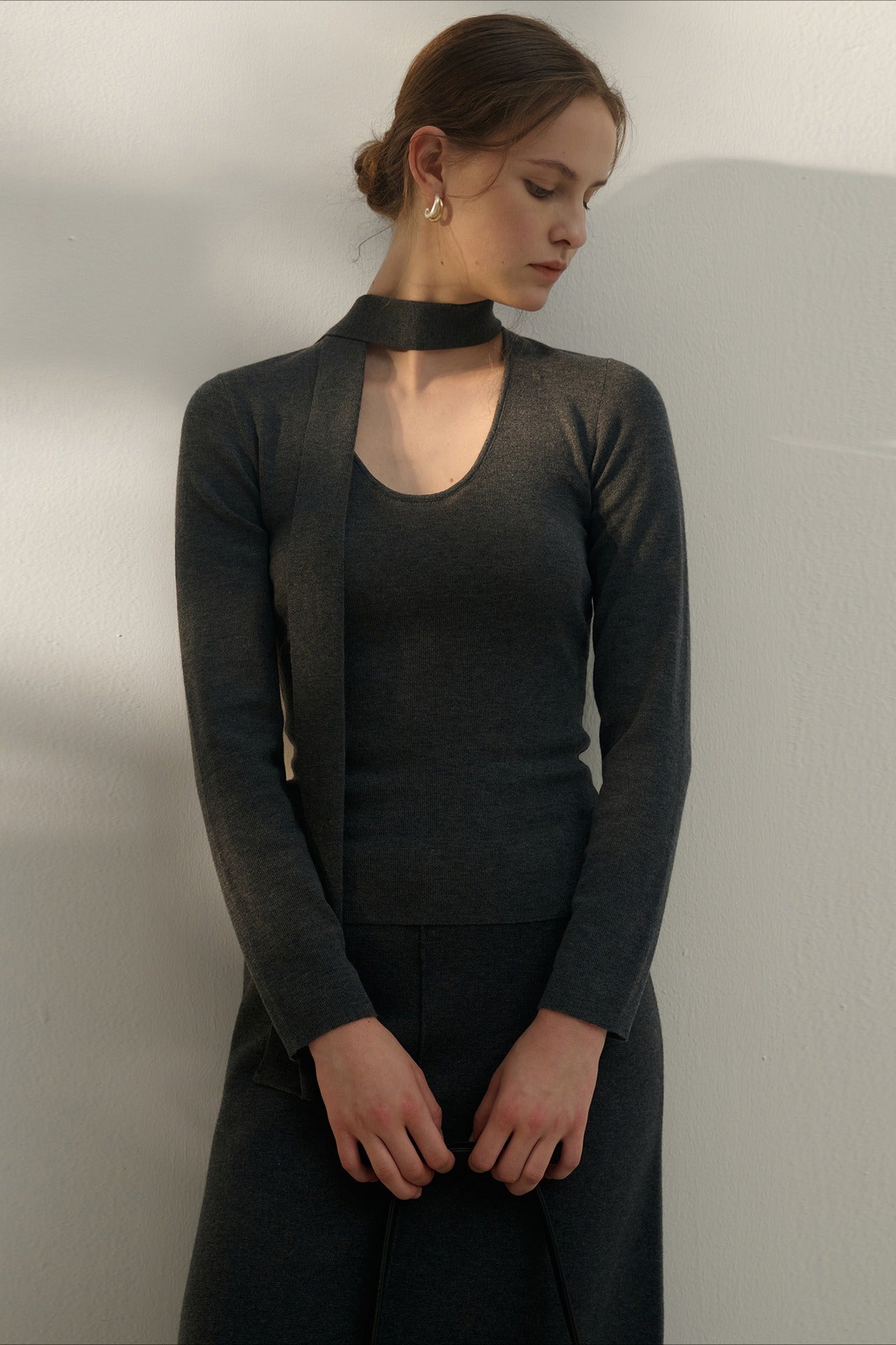 Tie Detail U-Neck Wool Knit Top Secondary image