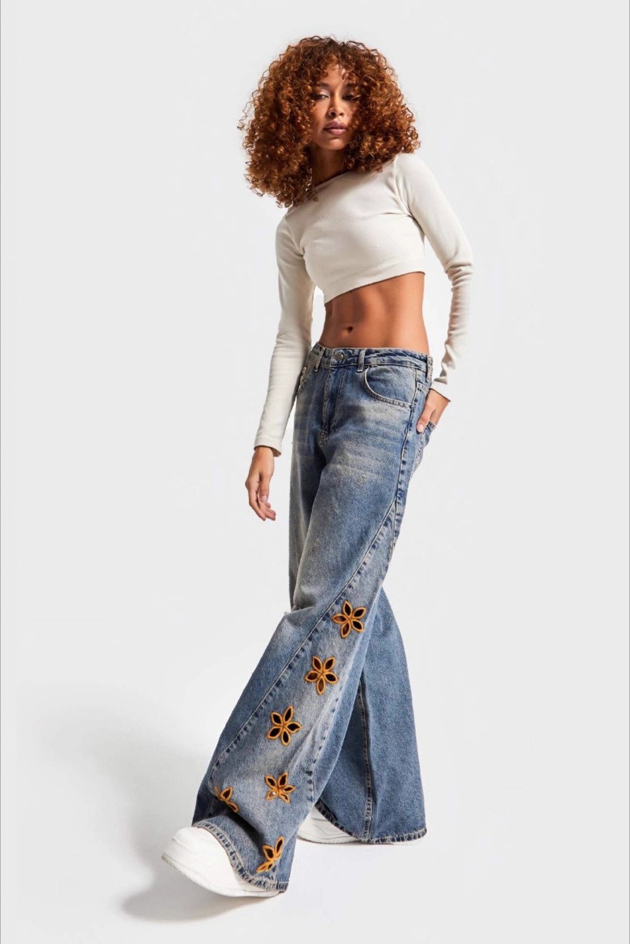 High Waist Embroidered Wide Leg Loose Fashionable Jeans Main image