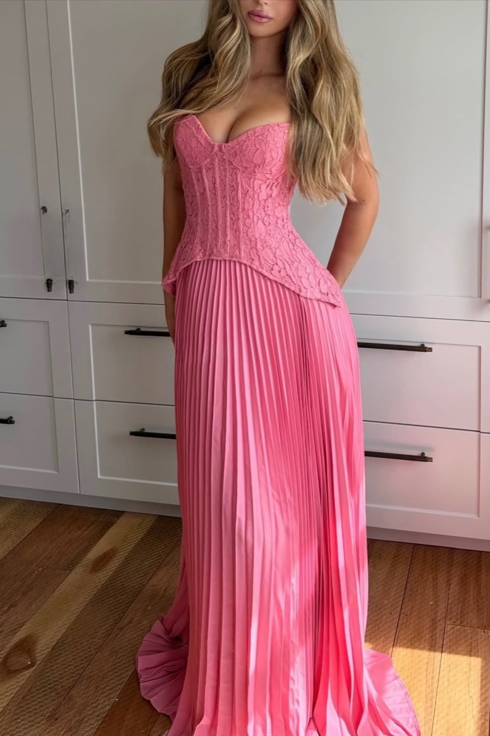 Low Cut Halter Bodycon Vacation Dress