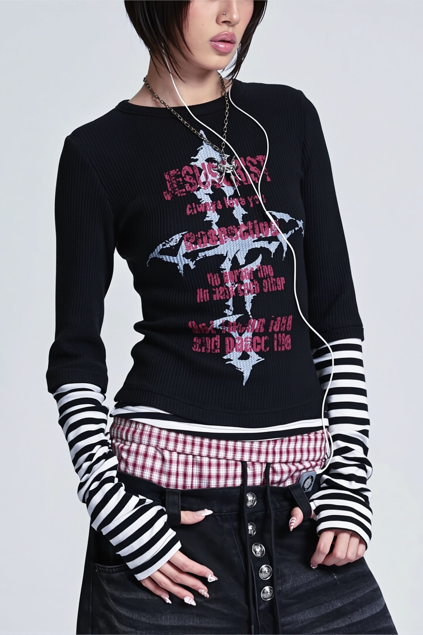 Gothic Plaid Layered Graphic Long Sleeve T-Shirt Secondary image