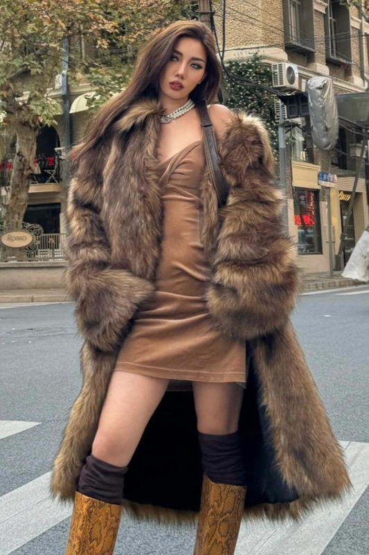 Chic Eco Fur Thick Warm Fox-Like Plush Overcoat Main image