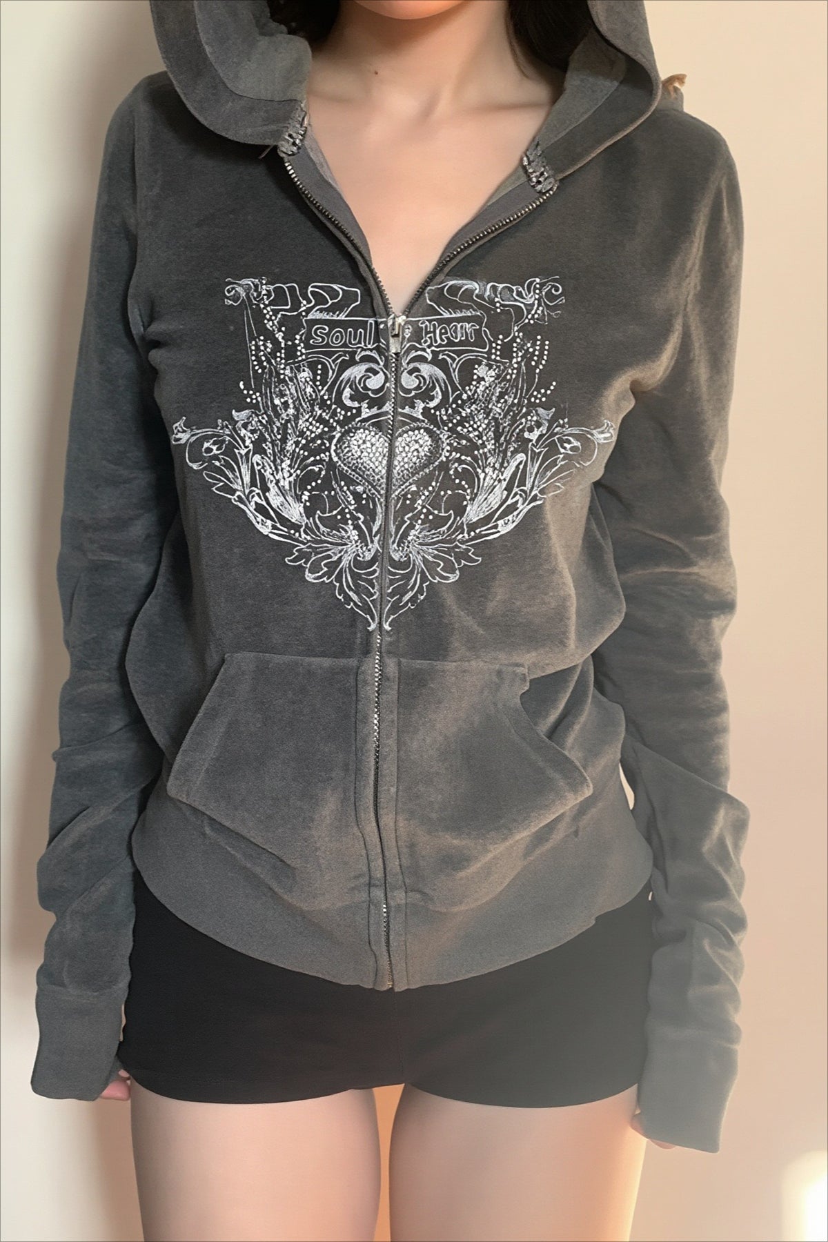 Vintage Heart Graphic Fitted Zip Hoodie Main image