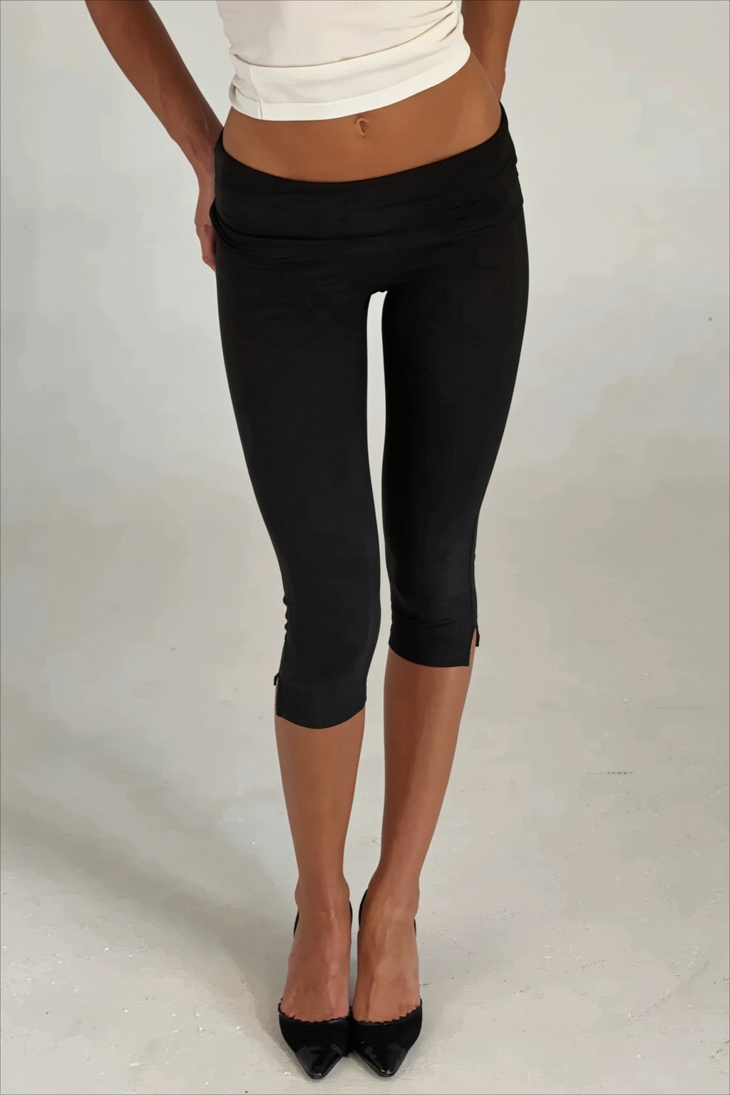 Low Waist Side Slit Capri Pants