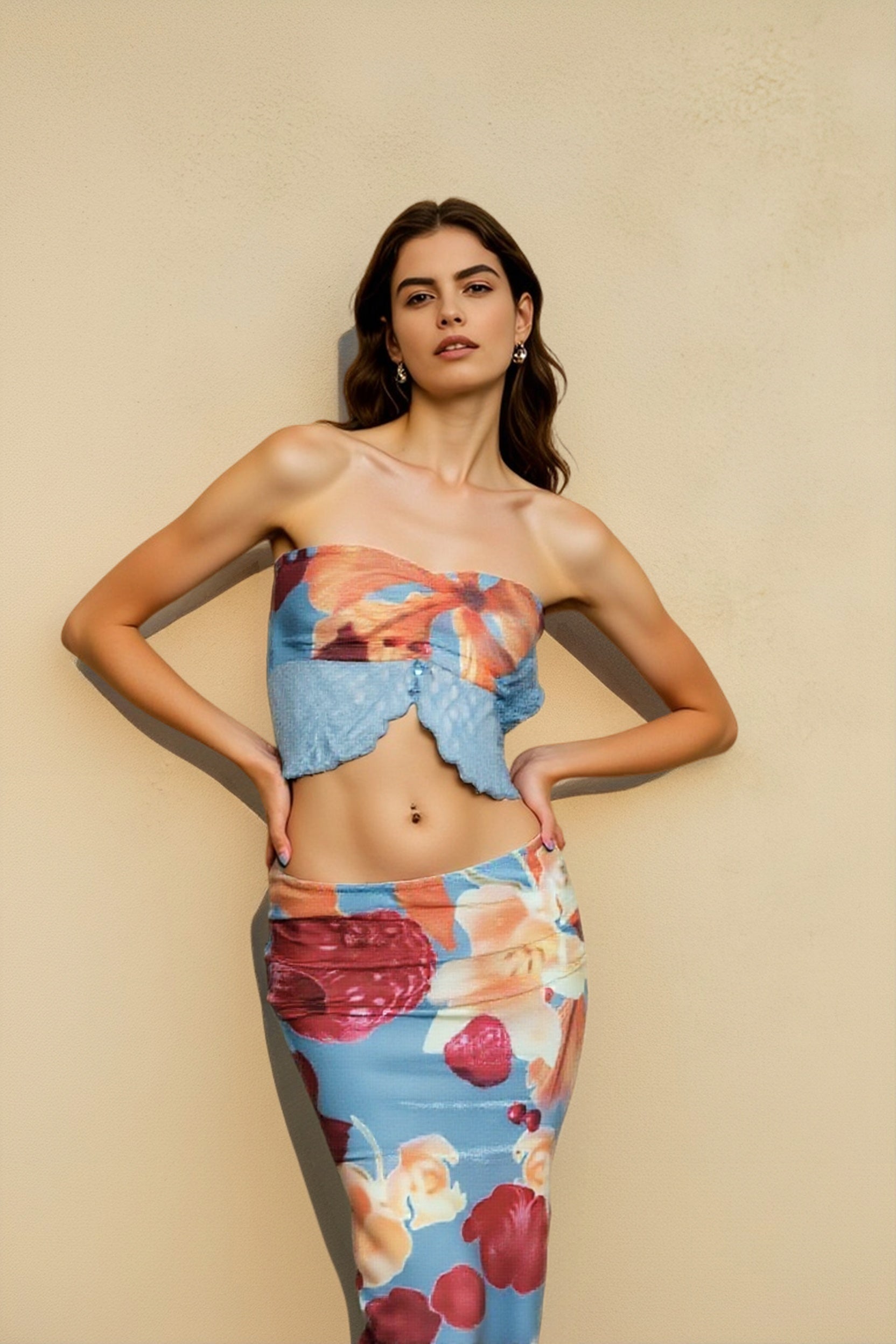 Strapless Tube Top Side Slit Midi Vacation Set Main image
