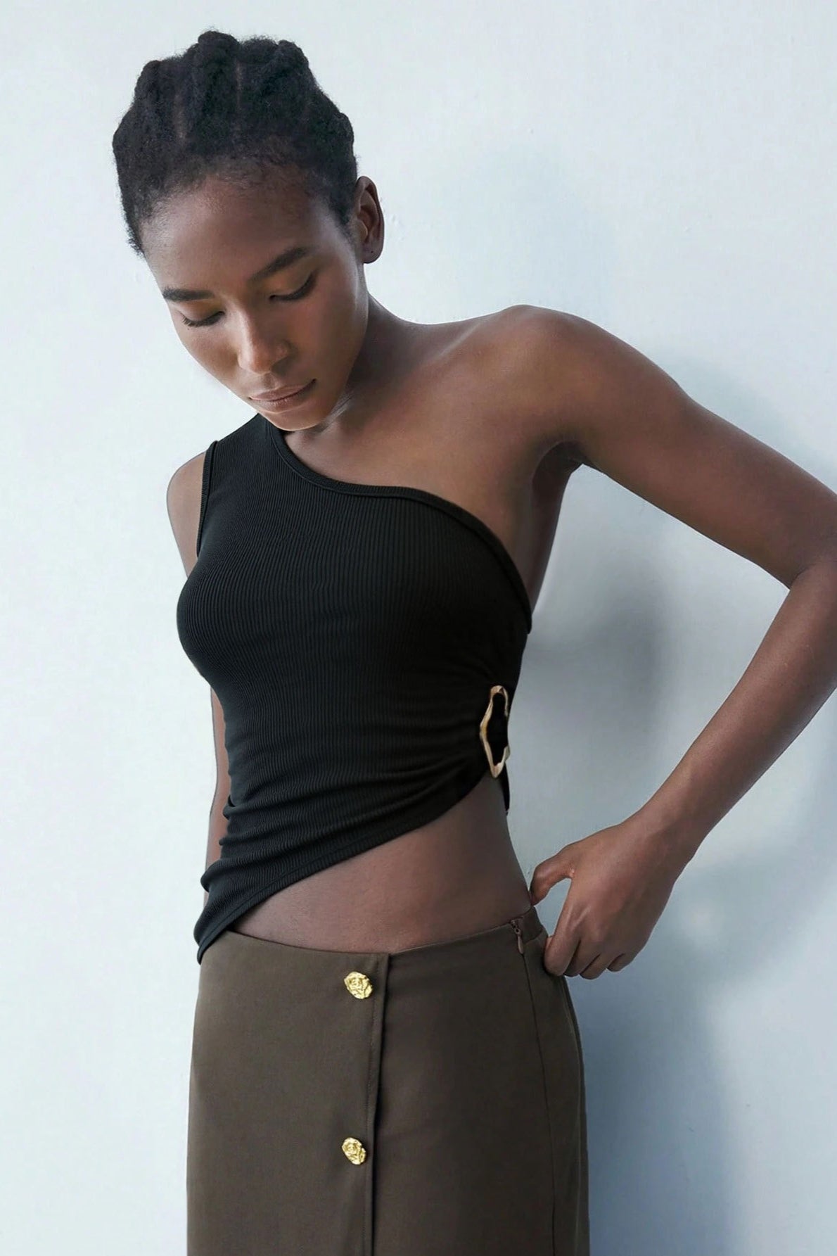 Metal Detail One-Shoulder Crop Top