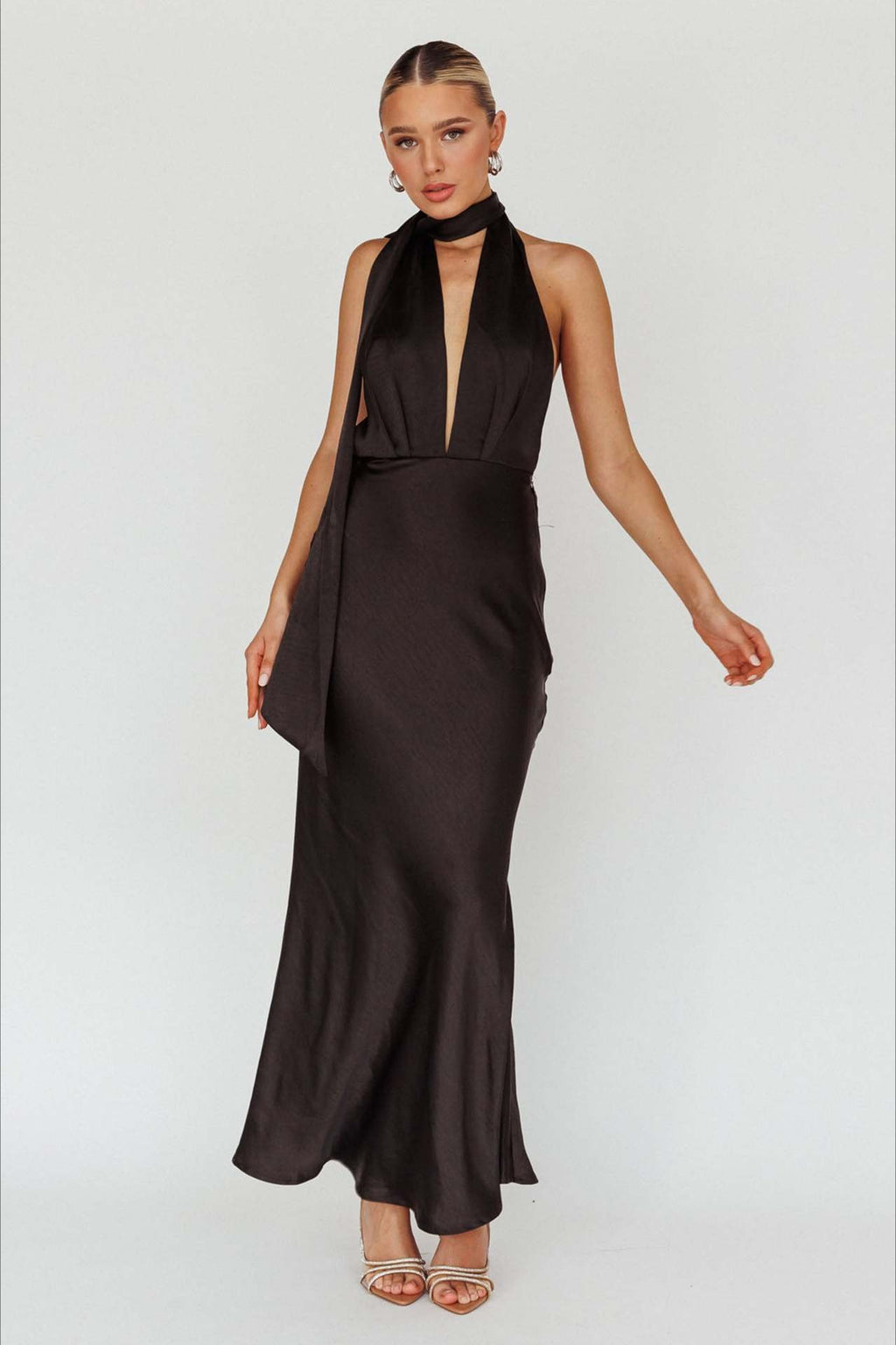 Solid Deep V Halter Backless Fitted Dress