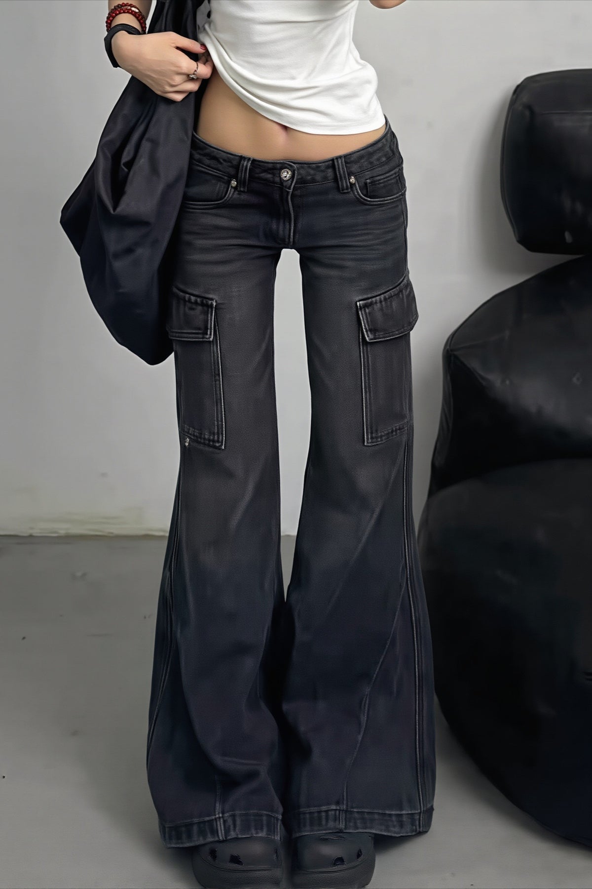 Low Rise Pocketed Black Cargo Flare Jeans