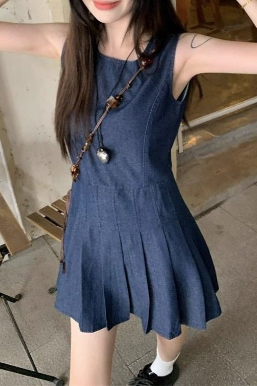 Sleeveless Pleated Denim Dress Main image