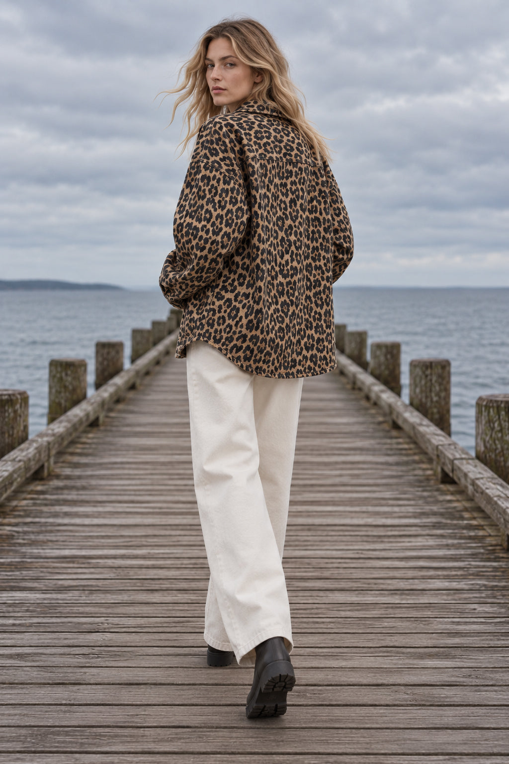 Vintage Leopard Print Denim Blouse Secondary image