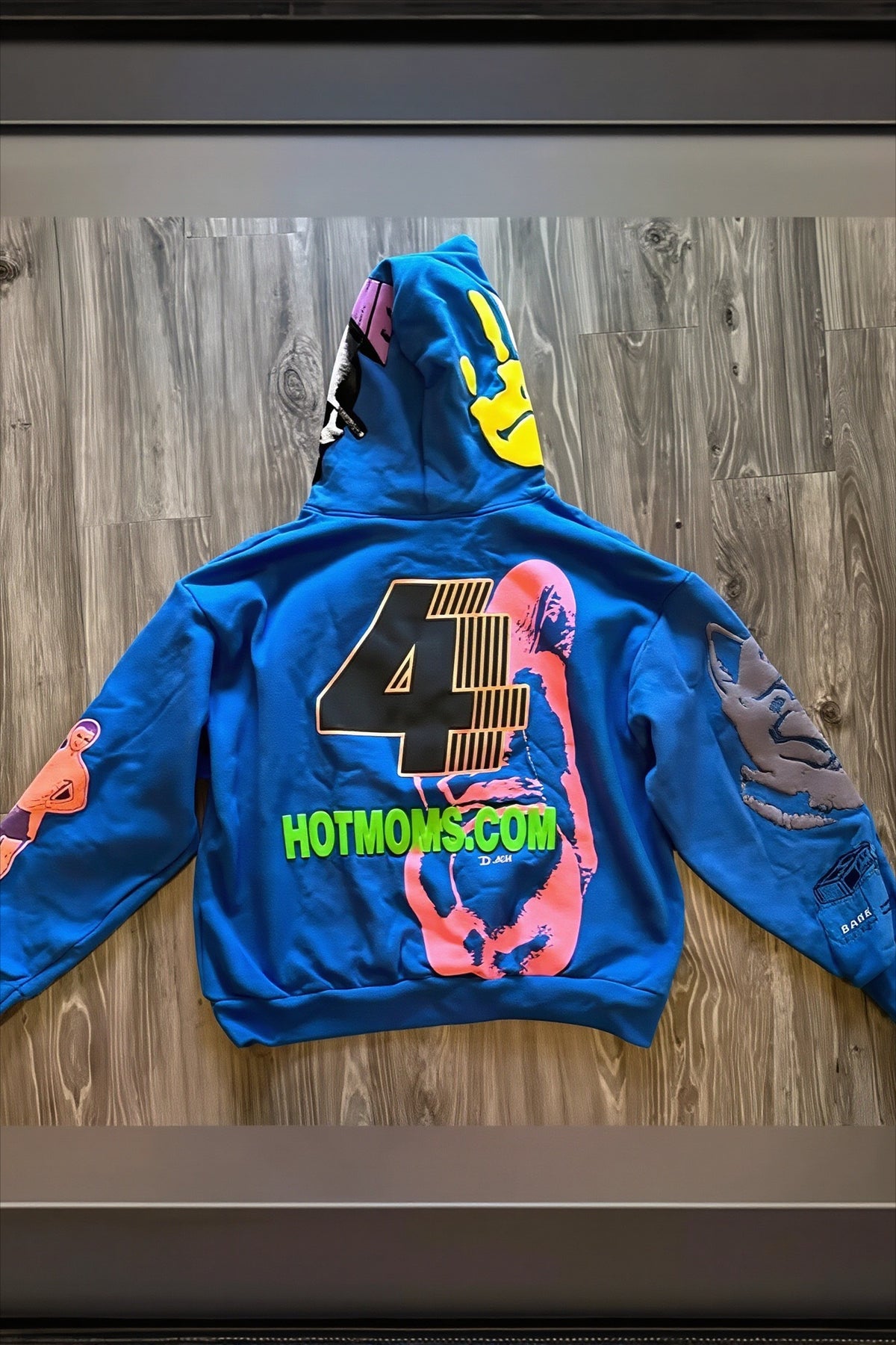Skull Graphic Sleeve Print Pullover Hoodie