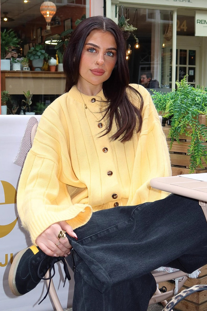 Textured Ribbed Round Neck Knit Cardigan Main image