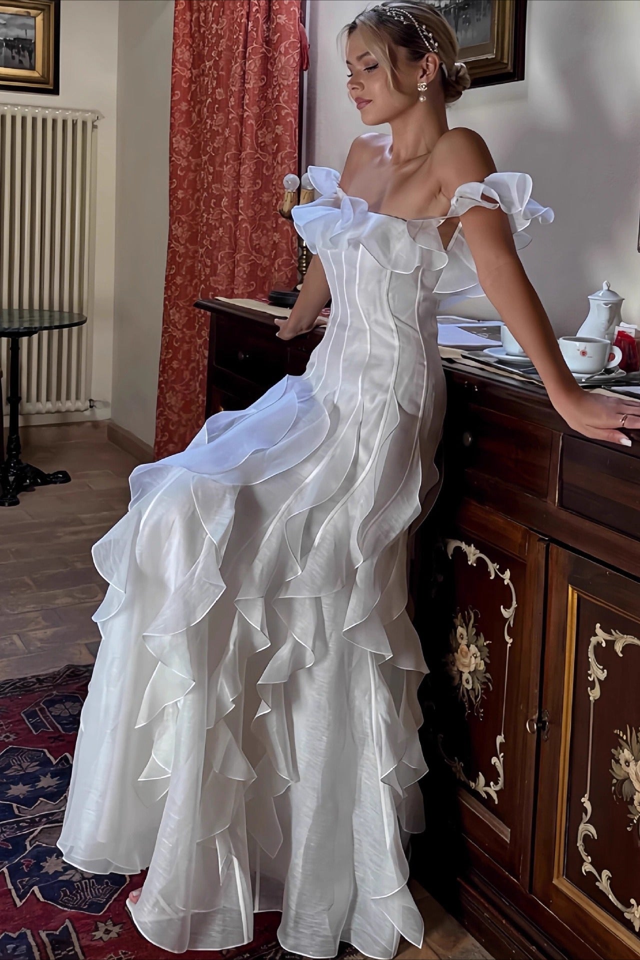 Elegant Party Off Shoulder Wedding Dress Secondary image