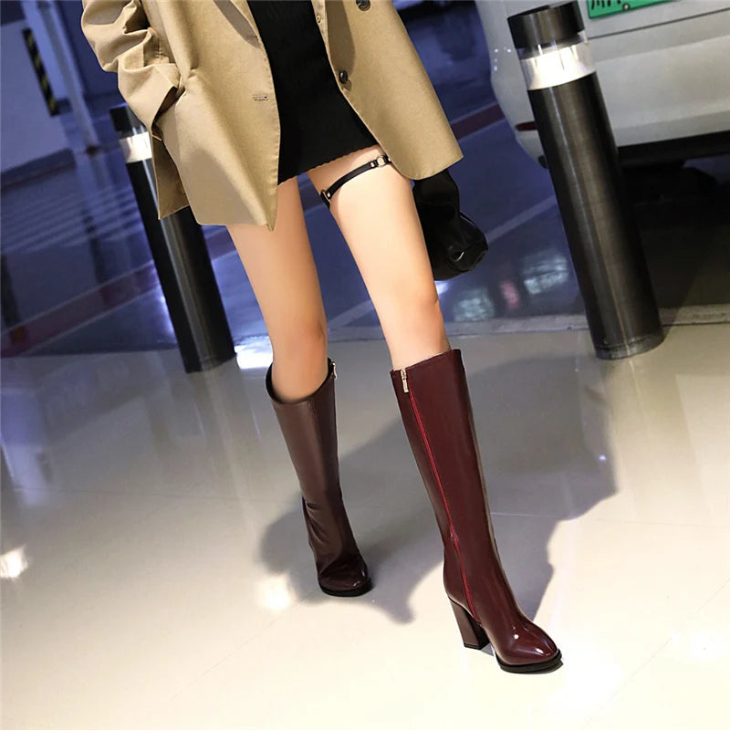 Elegant Stylish Chic Fashionable Modern Comfortable Pointed Toe Knee High Boots Secondary image