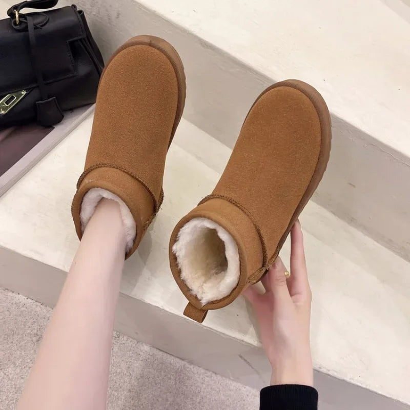 2024 New Stylish Thickened Warm Short Tube Non-Slip Black Casual Snow Boot