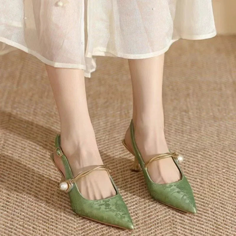 New Summer Fashion Pointed Toe Pearl Sexy High Banquet Women Low Heel Pumps