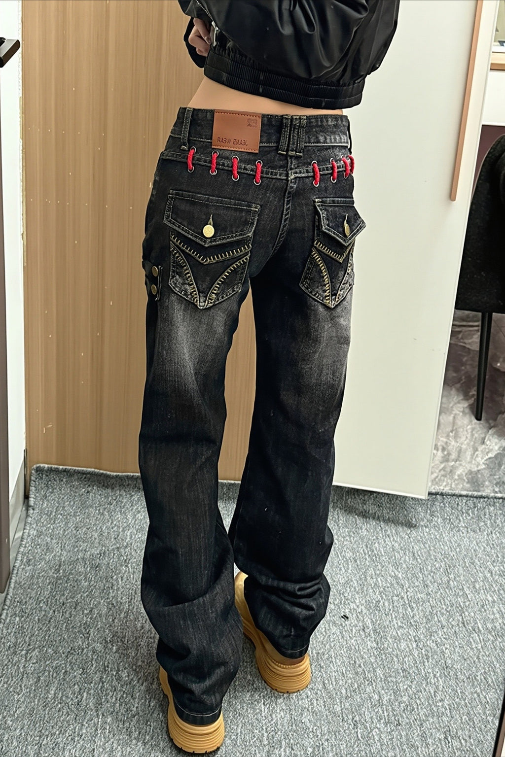 Heavy Wash Pocket Stitch Wide Leg Jeans