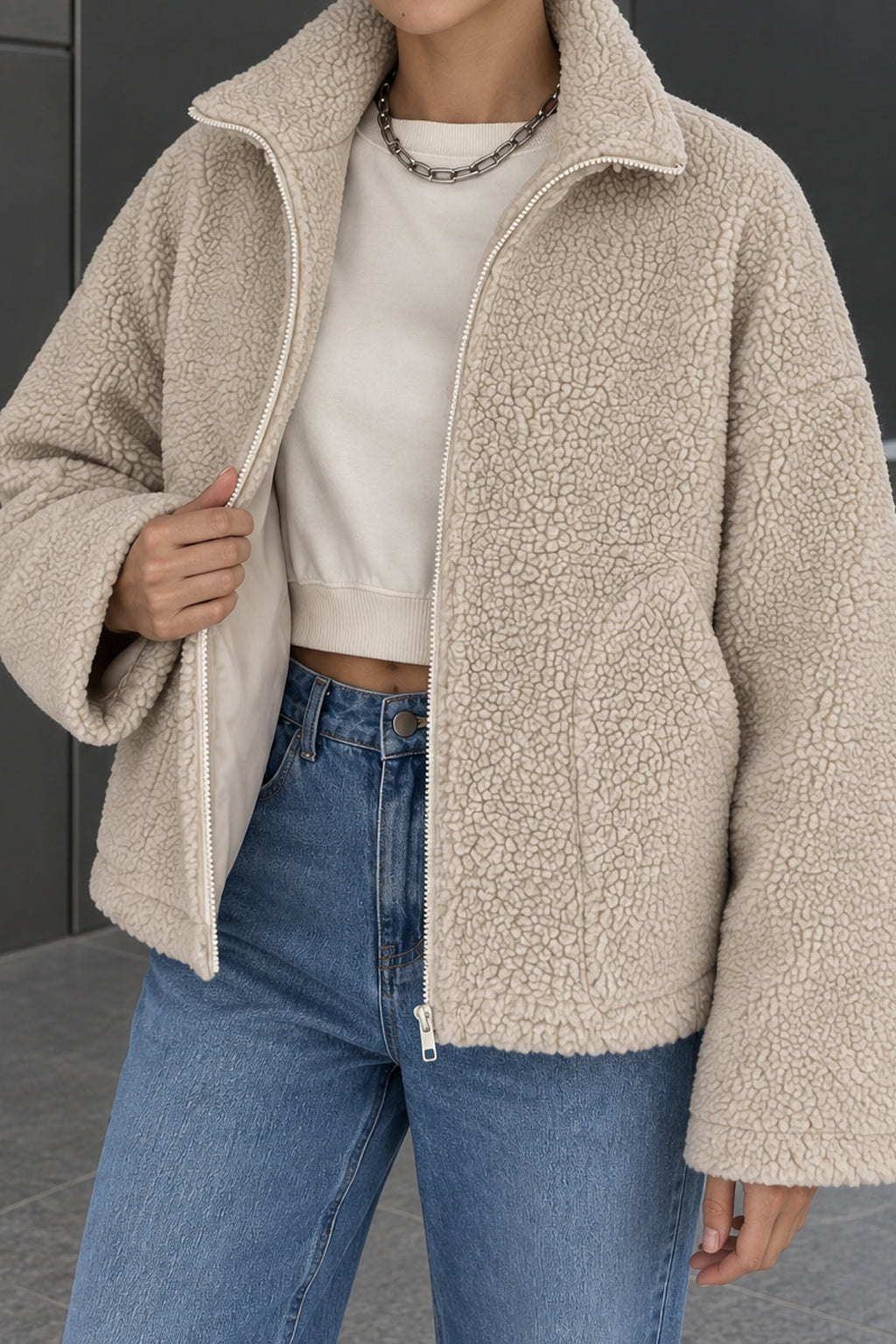 Solid Relaxed Shearling High Neck Jacket Secondary image