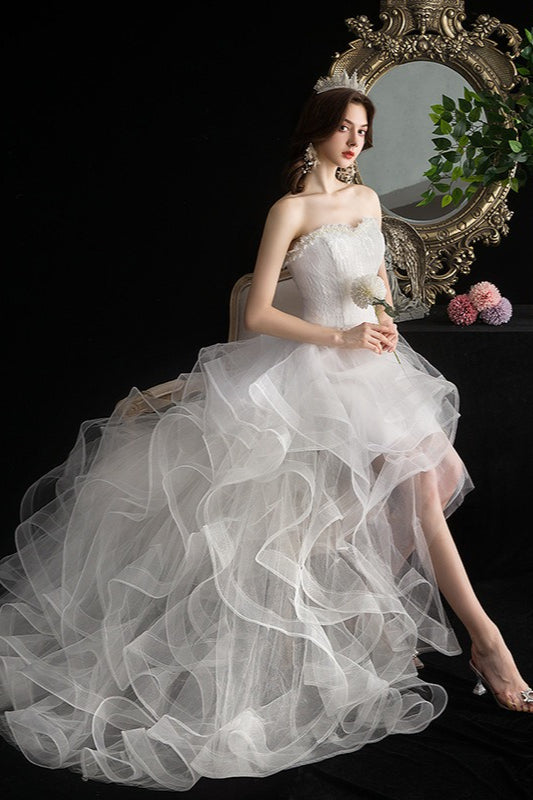 Retro Princess Strapless Tulle Ball Gown Wedding Dress Main image