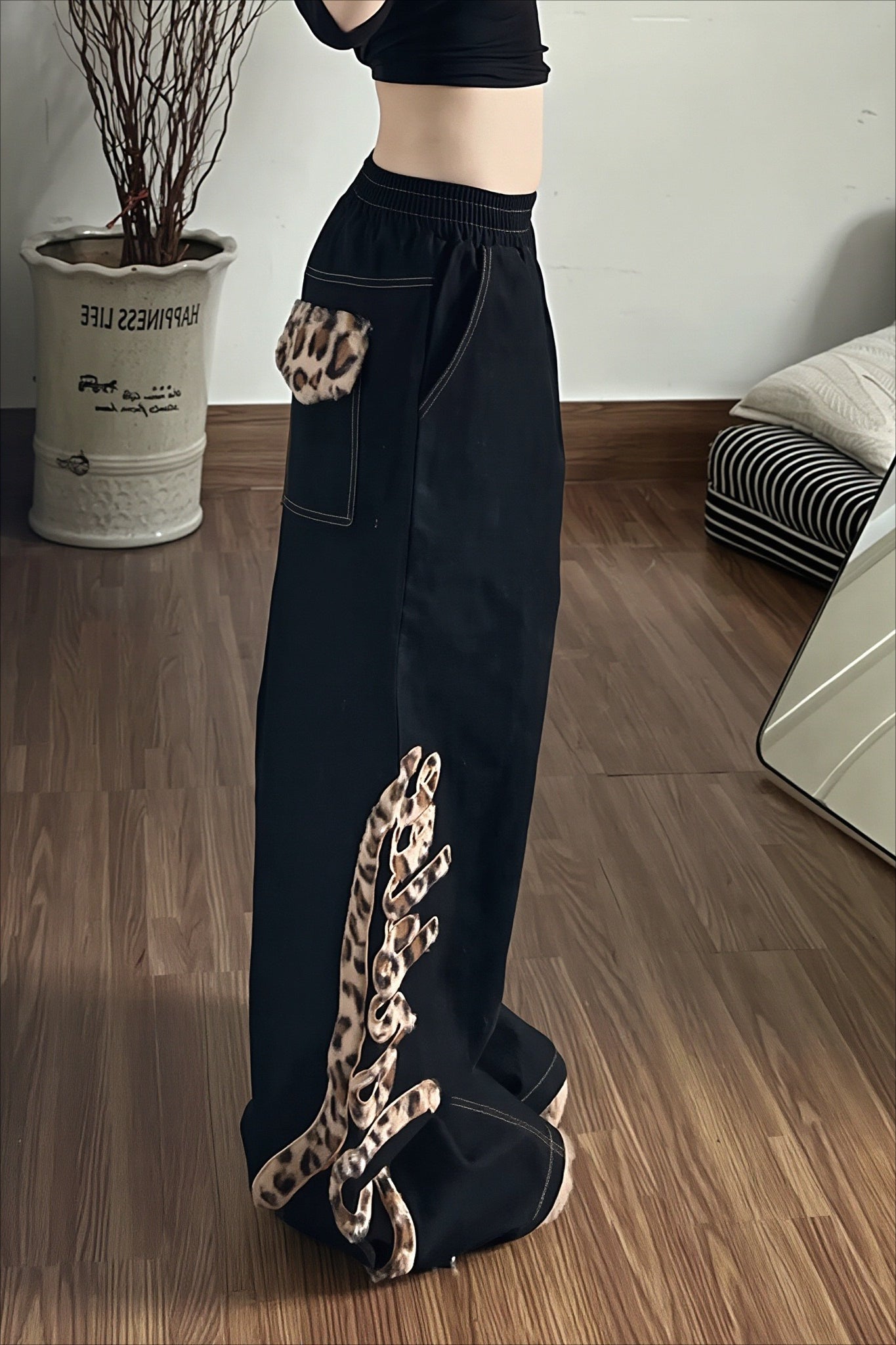 Leopard Panel Wide Leg Denim Pants Secondary image