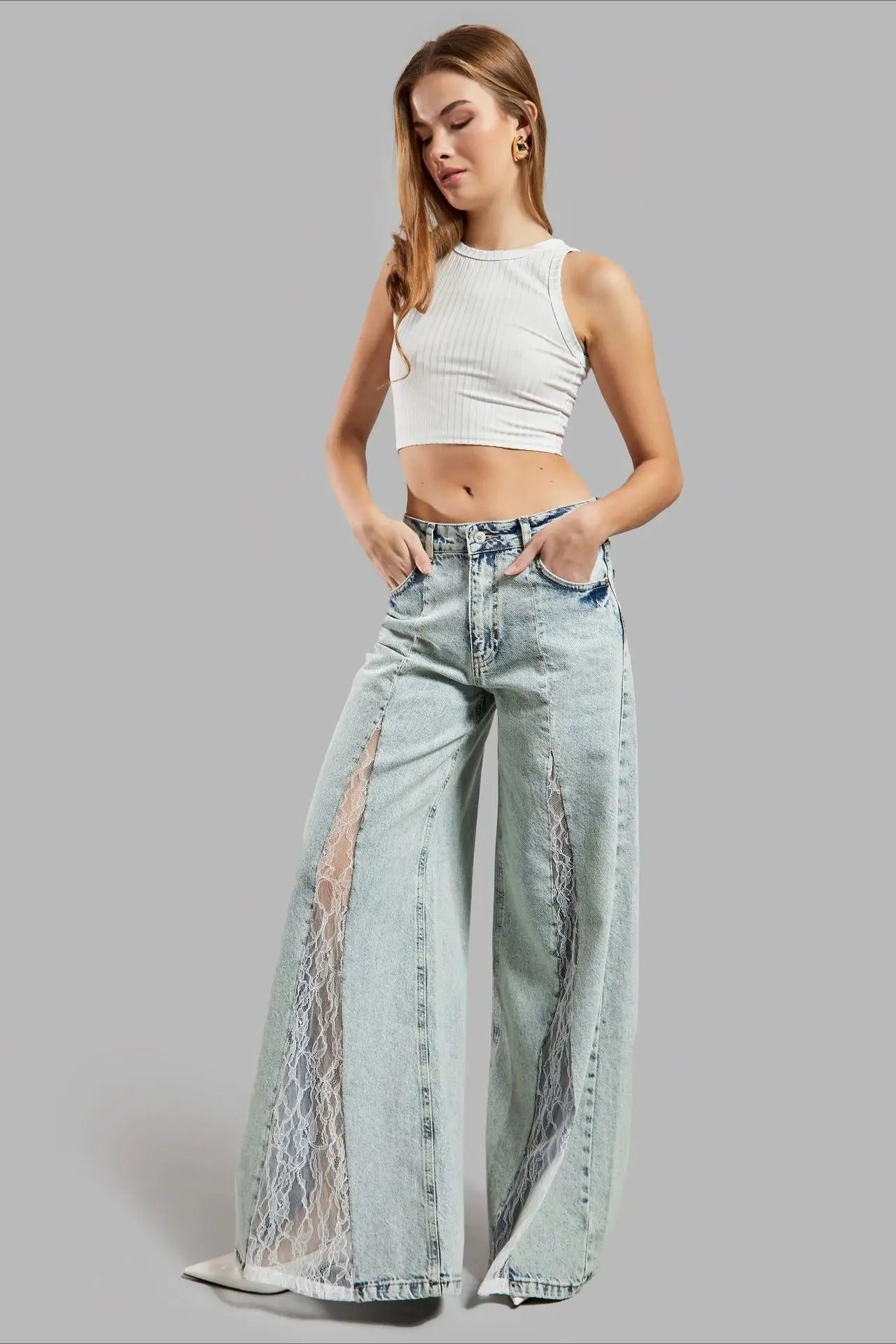Low-Rise Y2K Lace Panel Flare Leg Jeans Secondary image