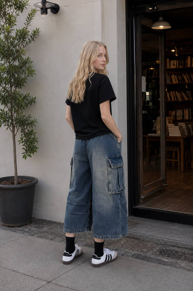 Multi Pocket Ruched Cargo Relaxed Straight Jeans