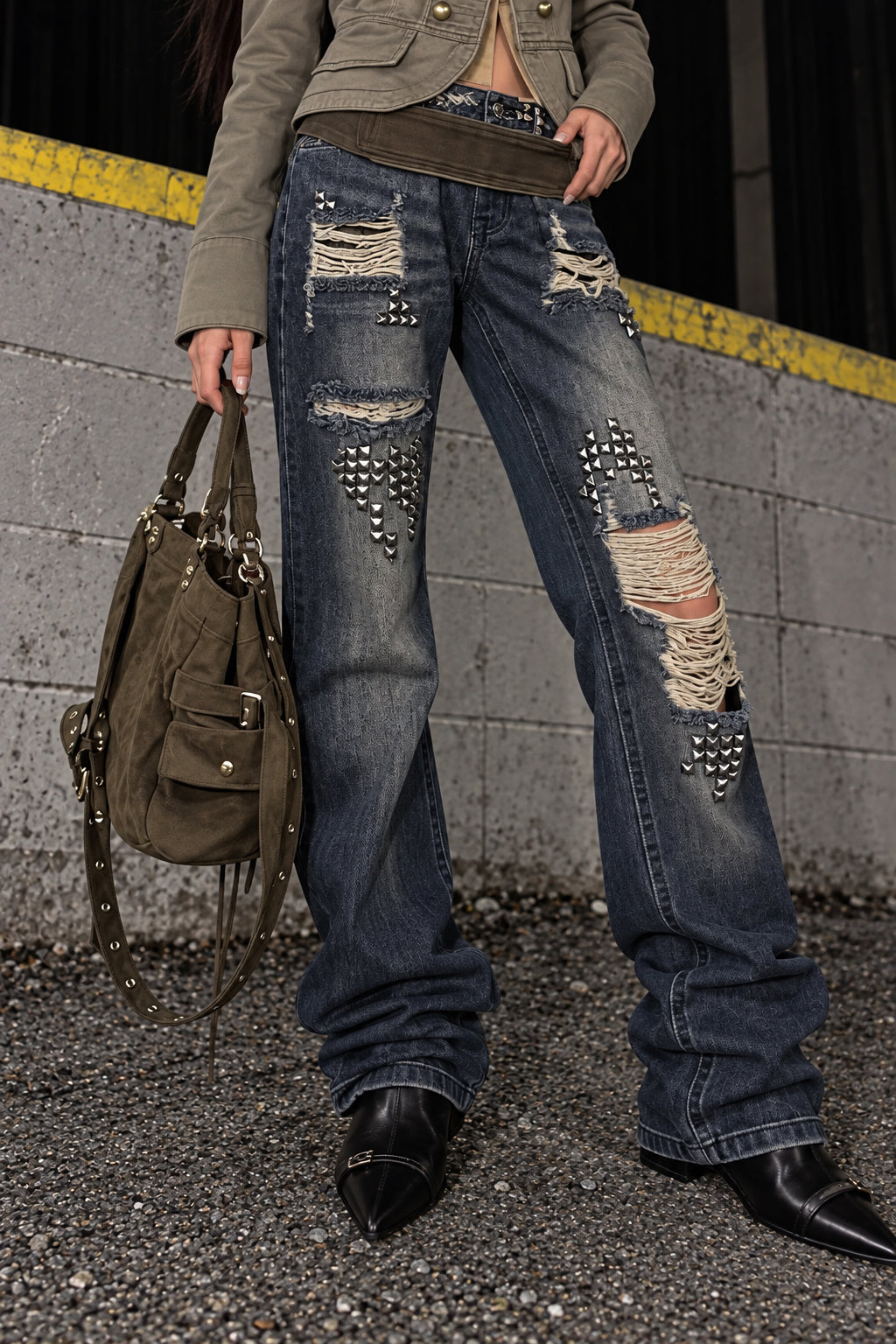 Rivet Spliced Ripped Vintage Washed Jeans