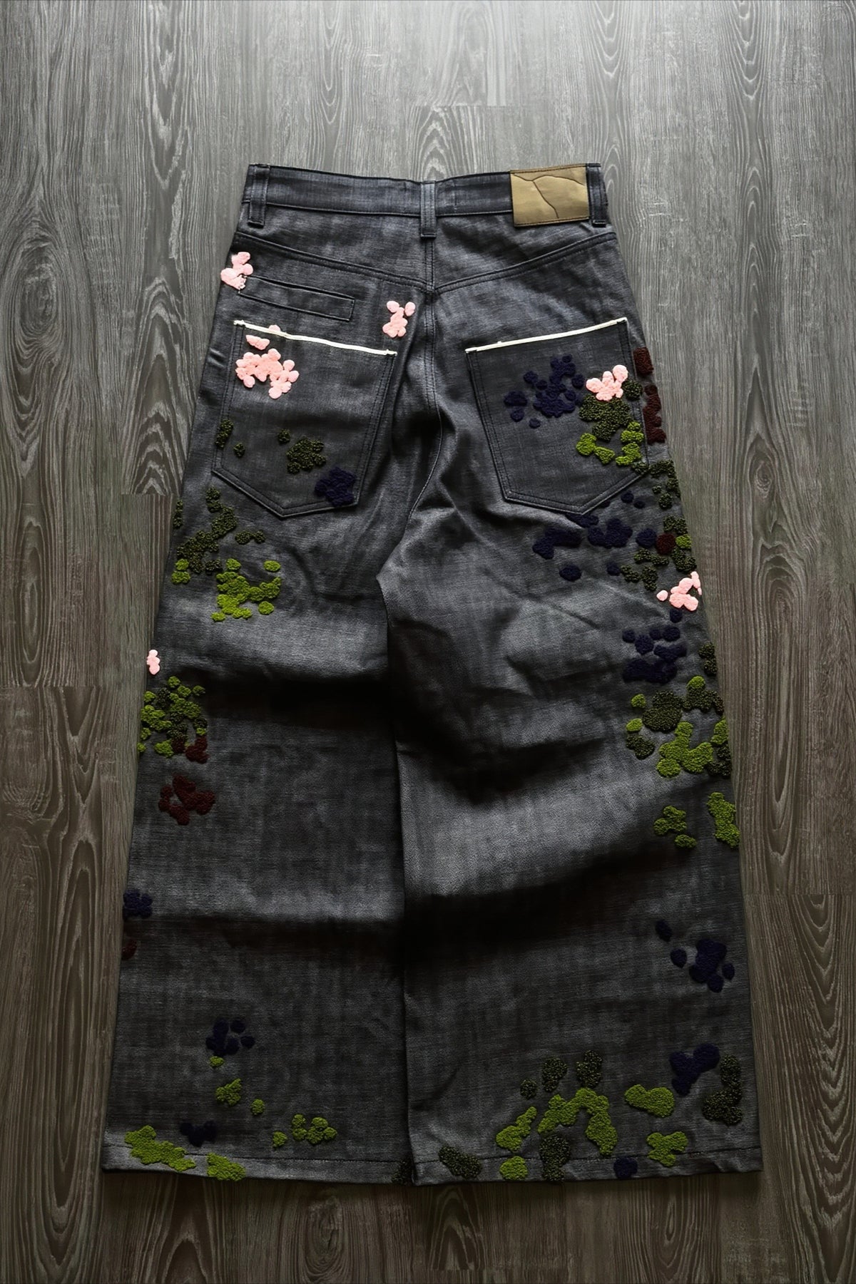 Embroidered Loose Fit Straight Leg Jeans