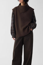 Detachable Cowl V-Neck Knit Top