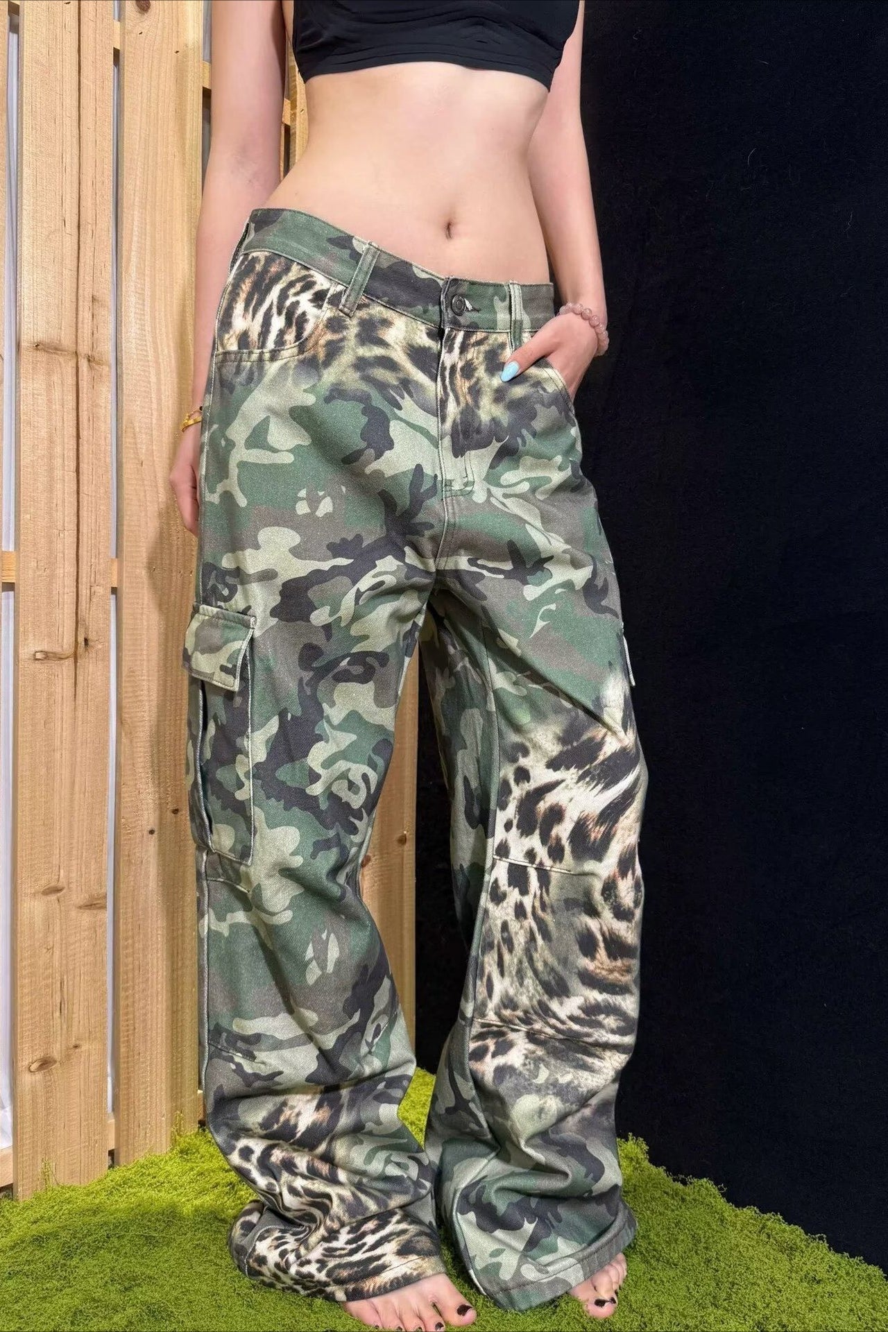 Deconstructed Camo Loose Fit Straight Leg Jeans Secondary image