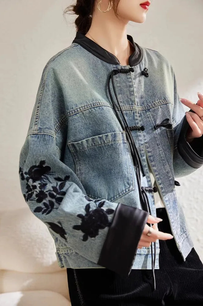 Vintage Print Short Denim Jacket Secondary image