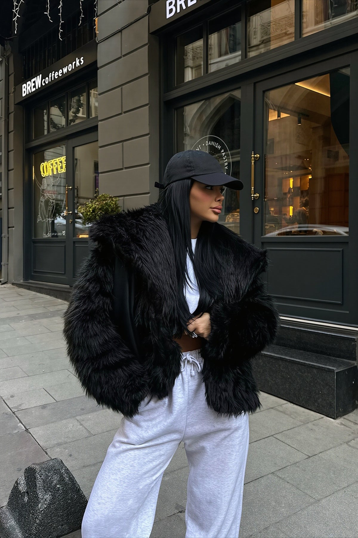 Faux Fur Wide Collar Cropped Plush Coat