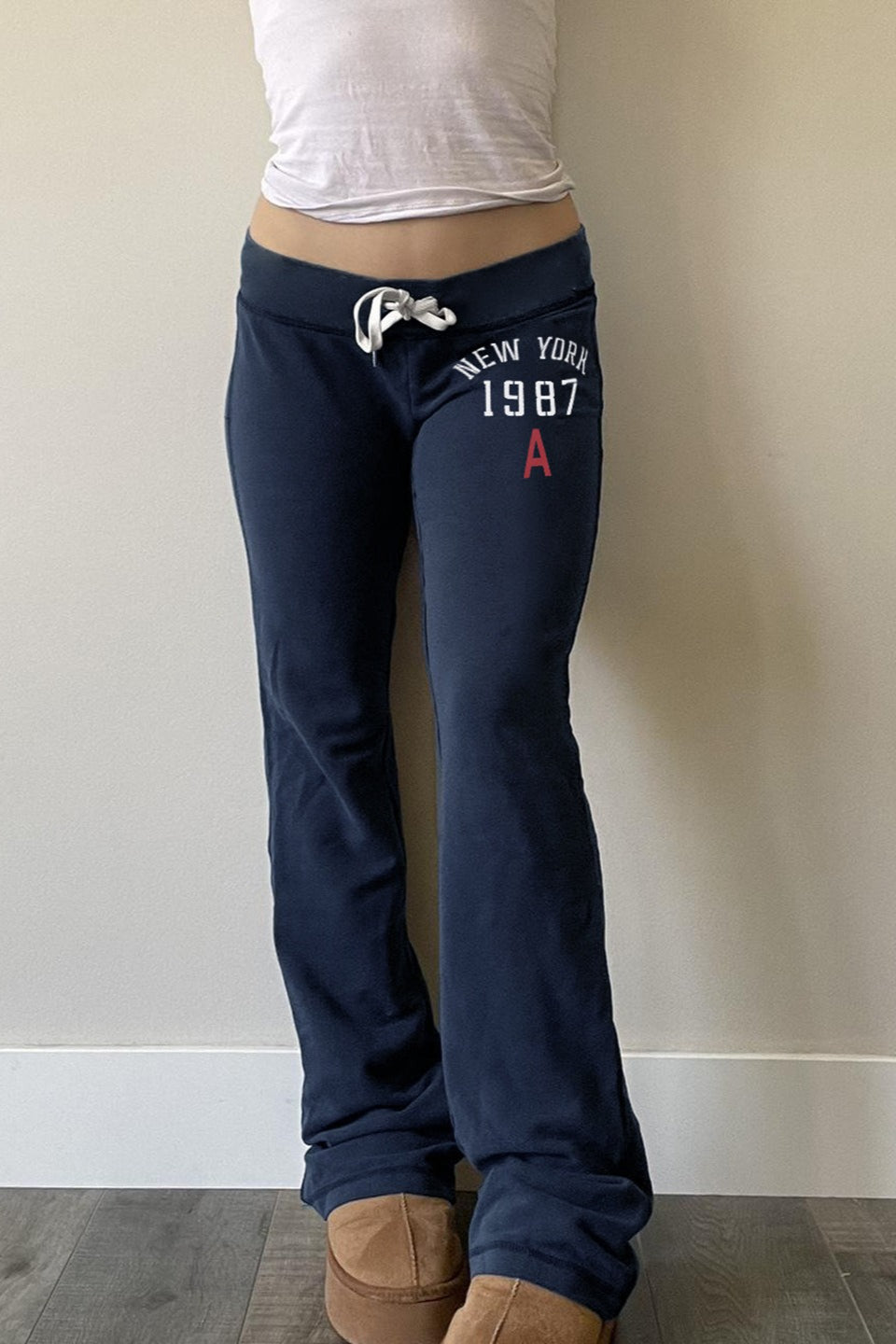 Contrast Drawstring Low Rise Flare Pants Secondary image