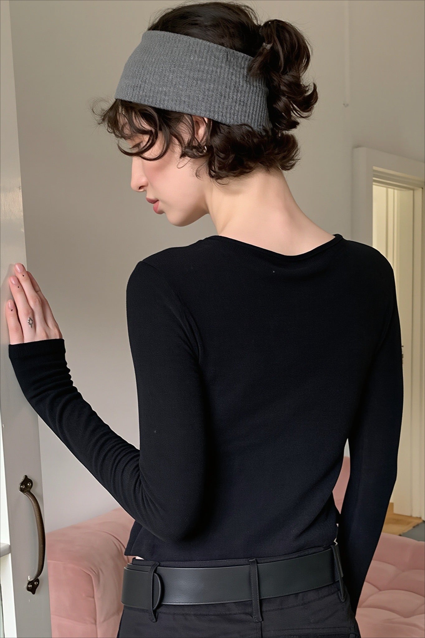 Cutout Layered Slim Long Sleeve T-shirts Secondary image