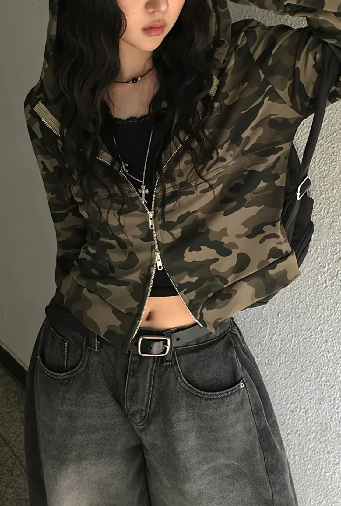 Camouflage Fitted Cropped Lightweight Zip Hoodie