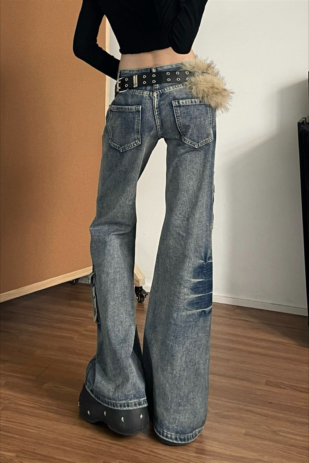 Washed Low Rise Multi-Pocket Cargo Jeans