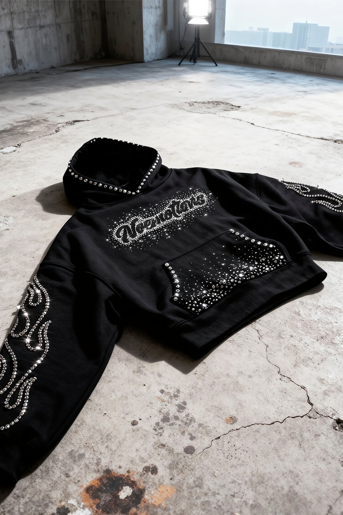 Rhinestone Script Graphic Oversized Pullover Hoodie