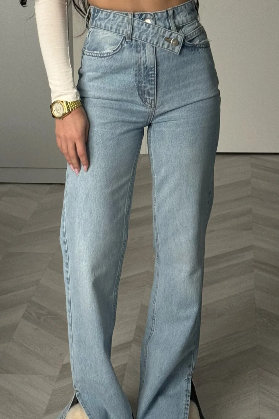 Retro Asymmetric Waist Slimming Jeans Secondary image