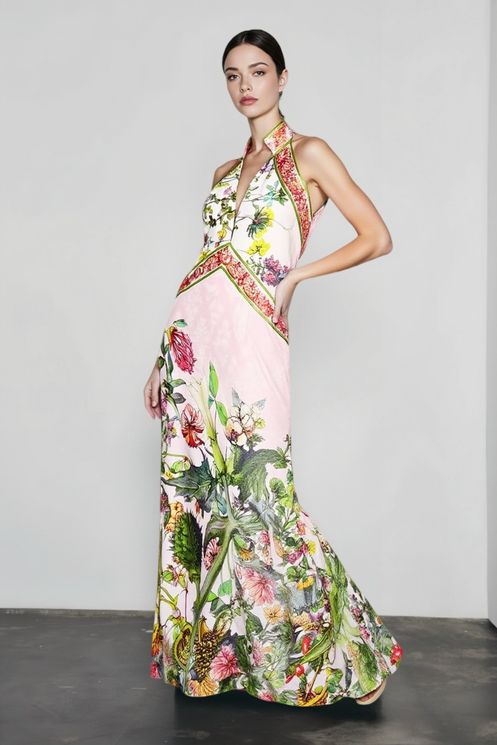 Chic Gorgeous Graphic Vacation Dress Secondary image