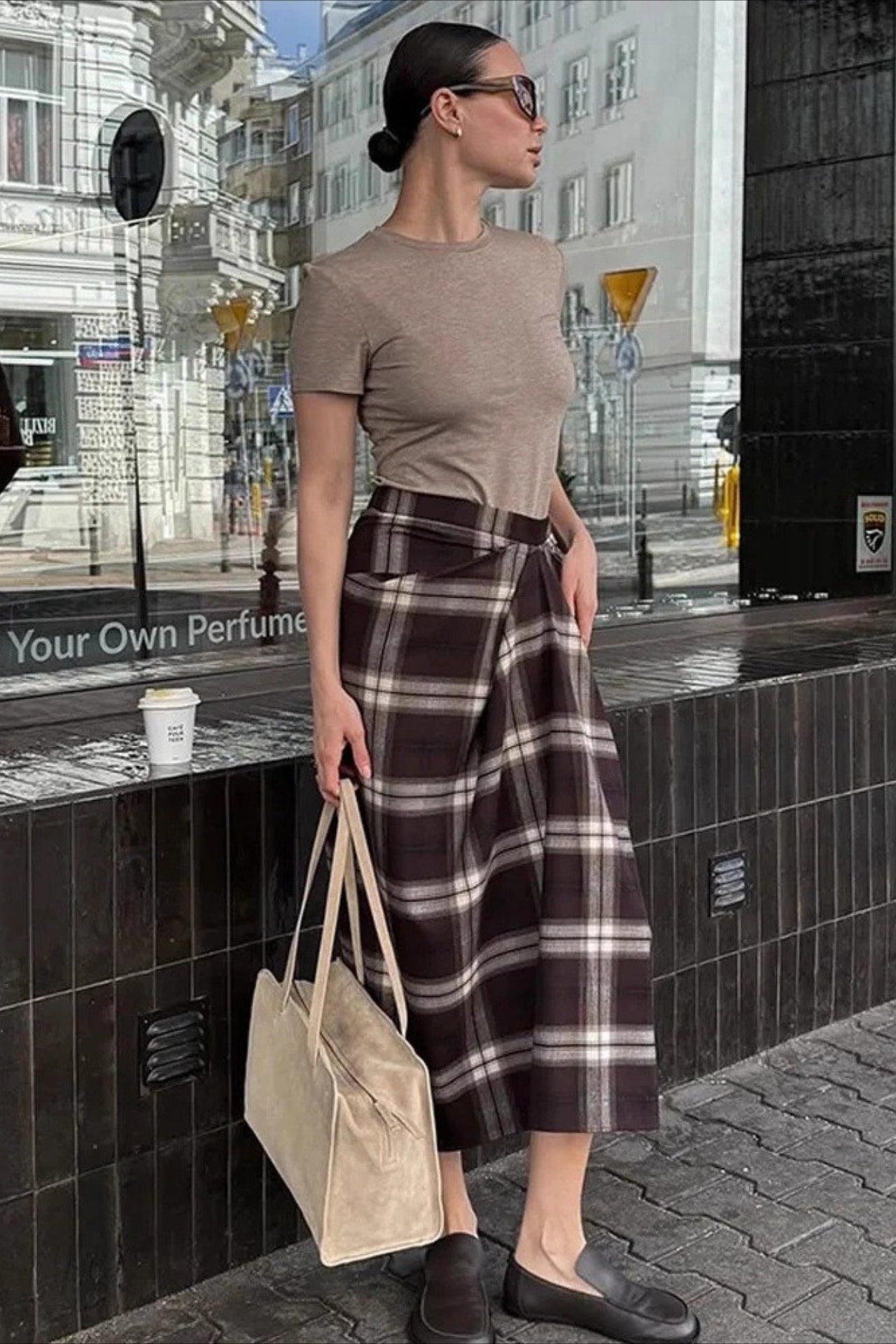 Plaid Asymmetric Pleated Straight Skirt Secondary image