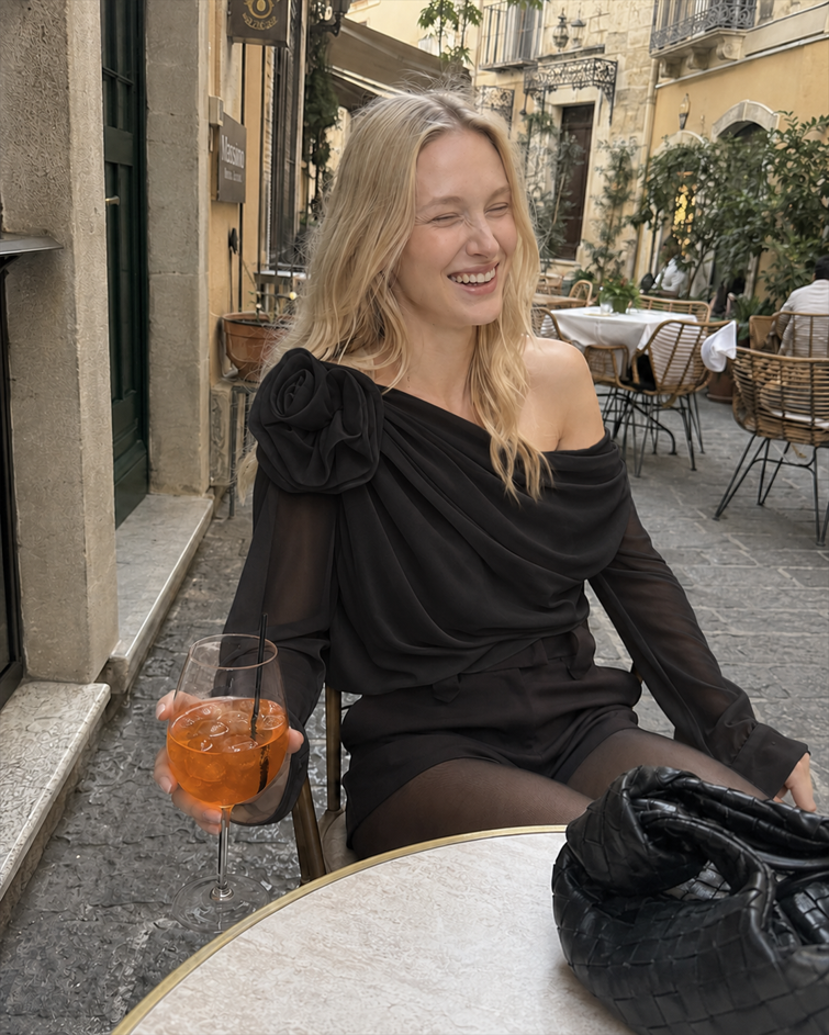 Chiffon Semi-sheer One Shoulder Asymmetrical Blouse Secondary image