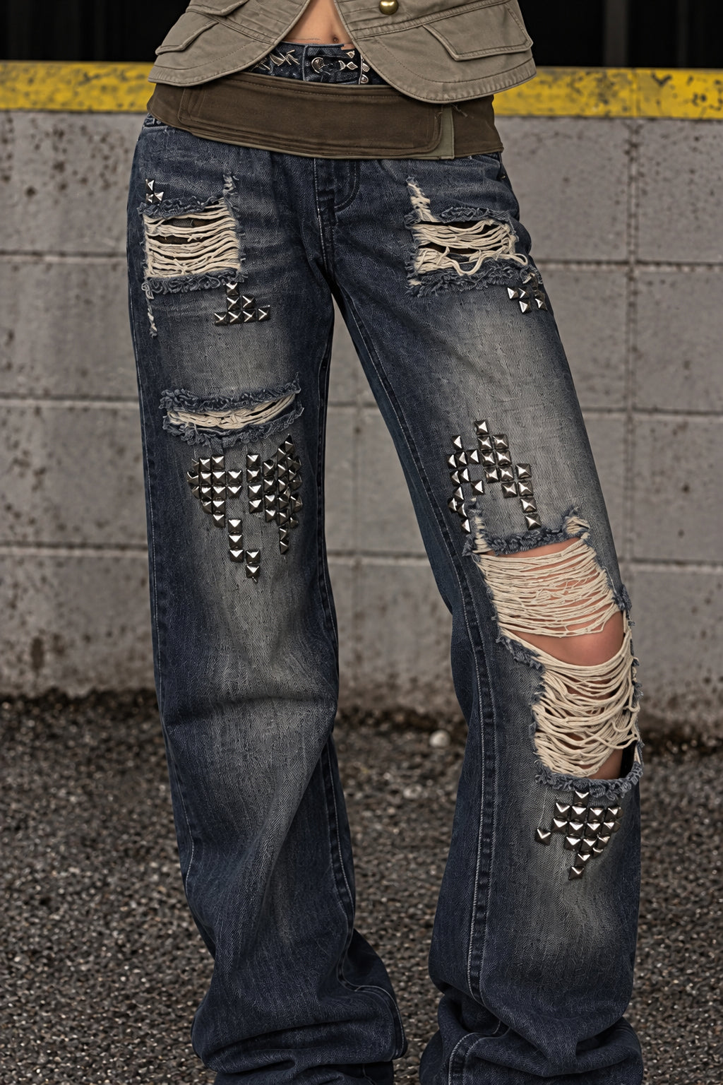 Rivet Spliced Ripped Vintage Washed Jeans Main image