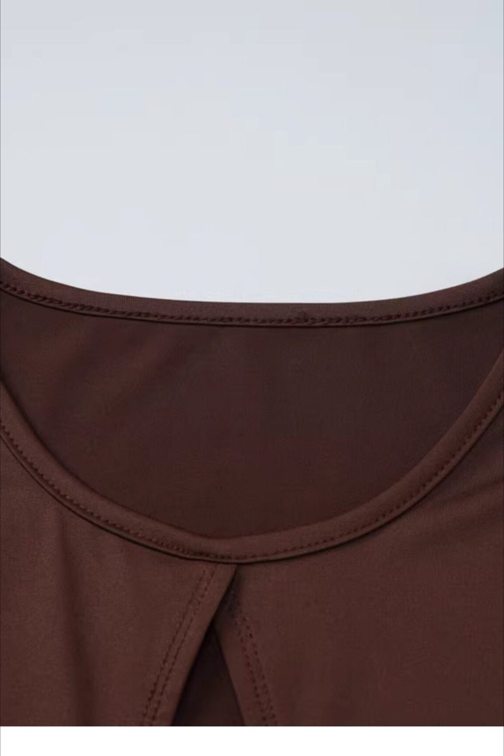 Stretchy Cutout Slim Fit Halter Crop Top