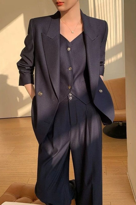Relaxed Fit Tailored Suit Three Piece Set Secondary image