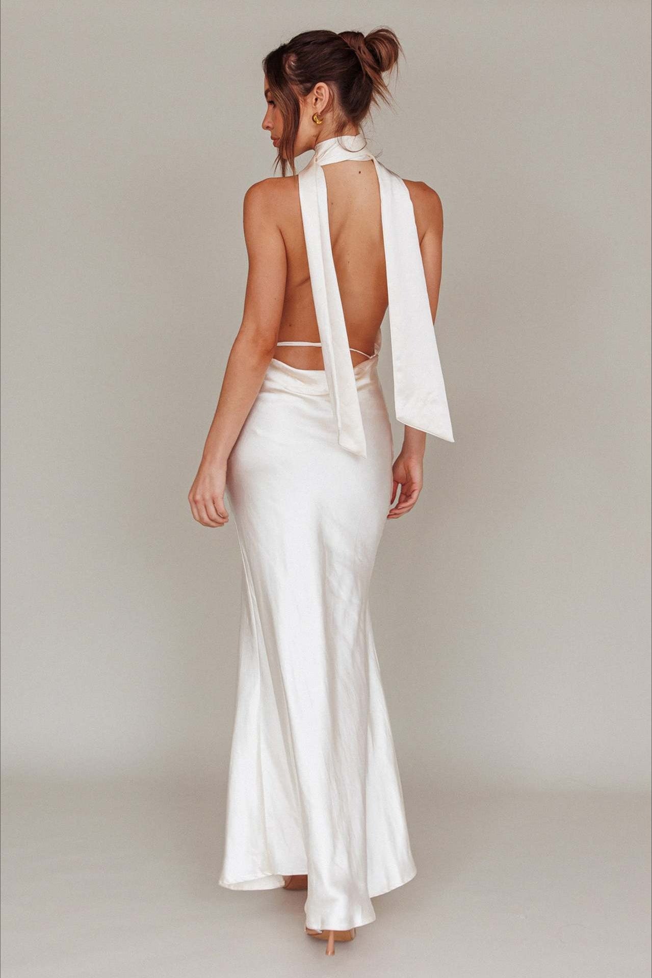 Solid Deep V Halter Backless Fitted Dress