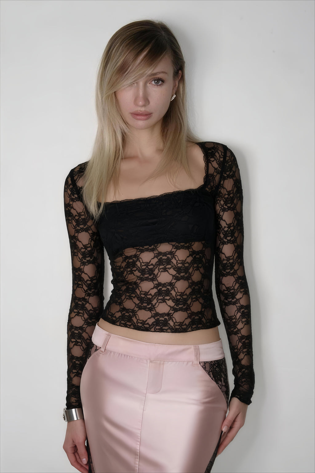 Floral Lace Square Neck Long Sleeved T-shirts