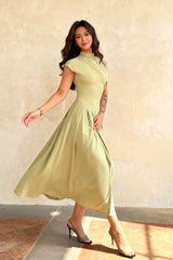 Light and Elegant Two-Tone Pleated Maxi Dress
