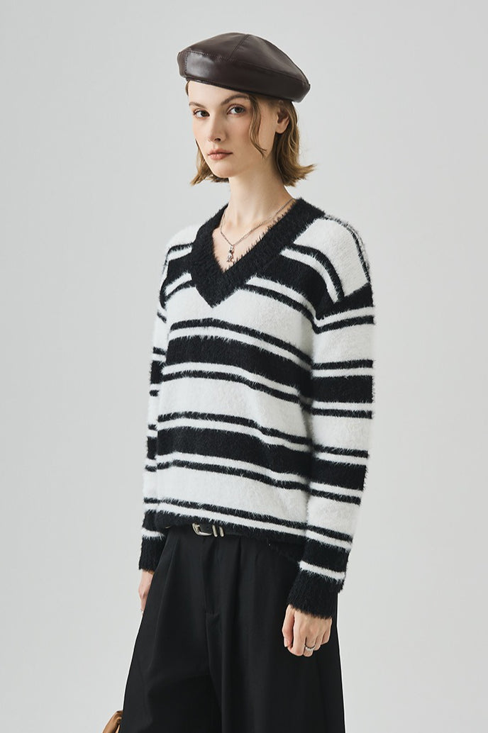 Loose Fit V Neck Knit Sweater