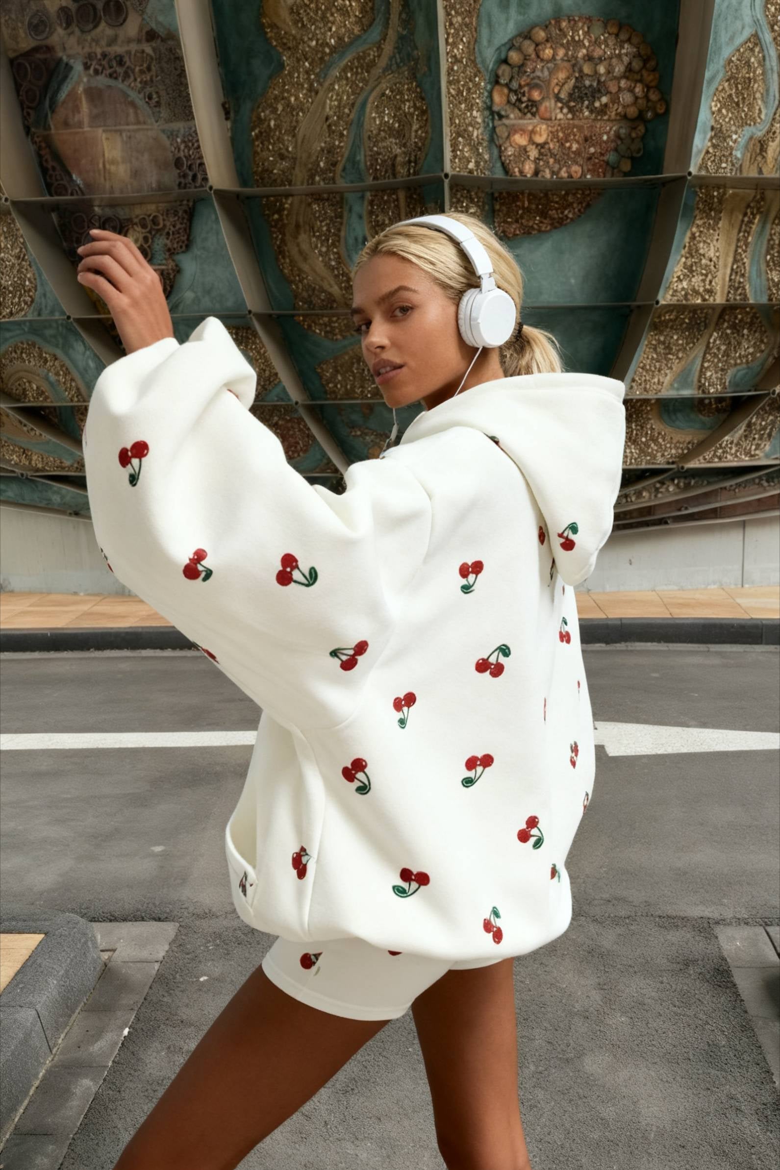 White Cherry Print Hooded Loose Pocket Zipper Hoody Secondary image